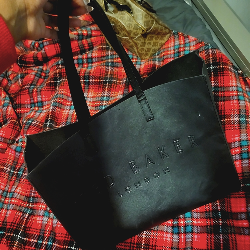 Ted Baker Women's Large Icon Bag in Black, Sukicon